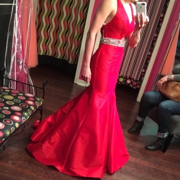 Prom dress! - Picture 1 of 4